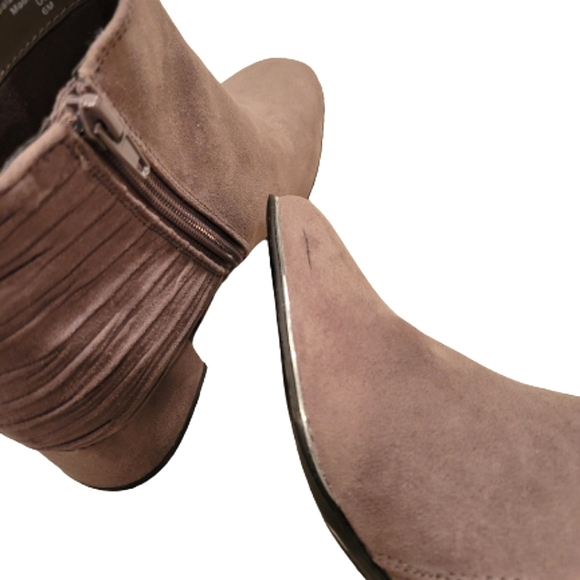 Kelly & Katie Gray Suede Block Heel Short Ankle Boots Bootie Round Almond Toe - Picture 6 of 6
